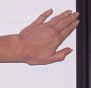 ochrana proti zovretiu prstov